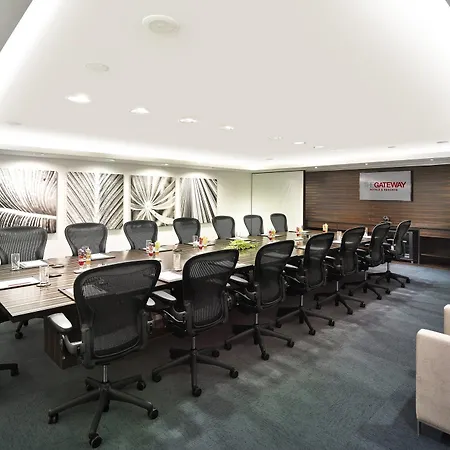 Vivanta Chennai It Expressway Omr 